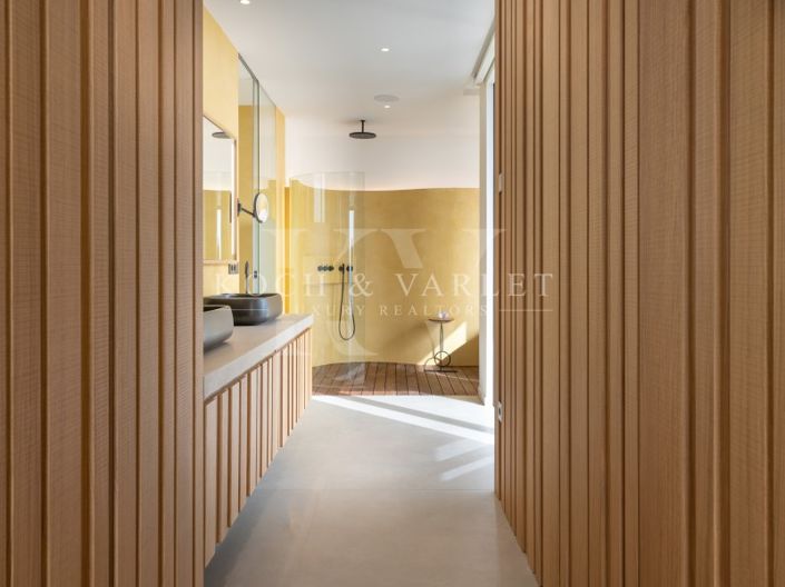 Image No.37-5 Bed Villa for sale