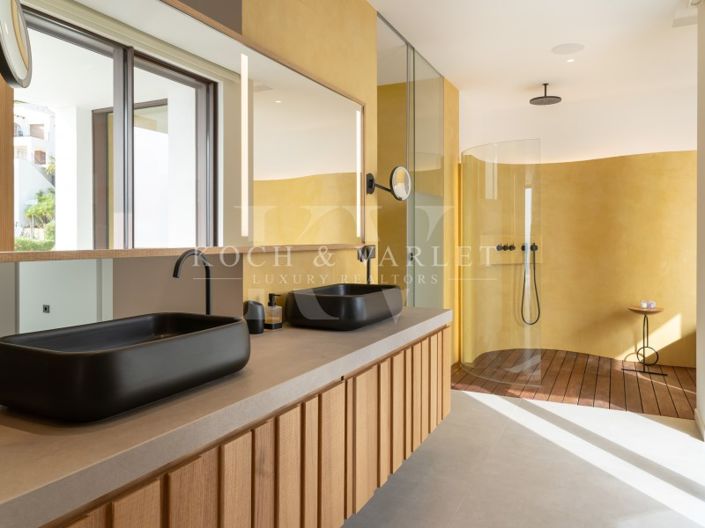 Image No.39-5 Bed Villa for sale