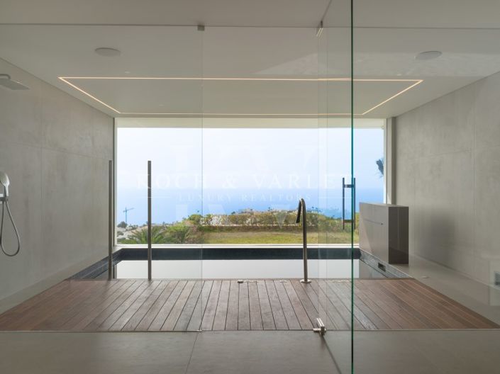 Image No.50-5 Bed Villa for sale