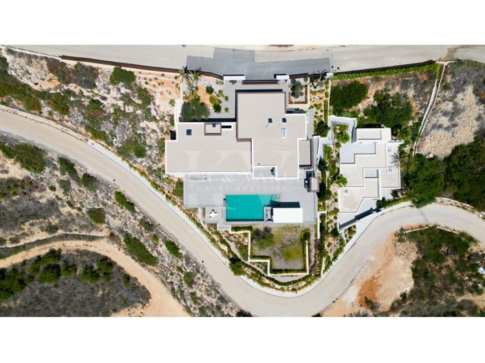 Image No.58-5 Bed Villa for sale