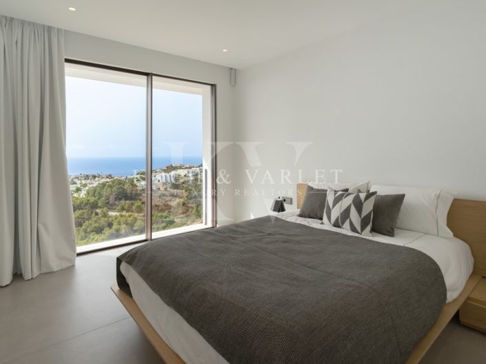 Image No.66-5 Bed Villa for sale