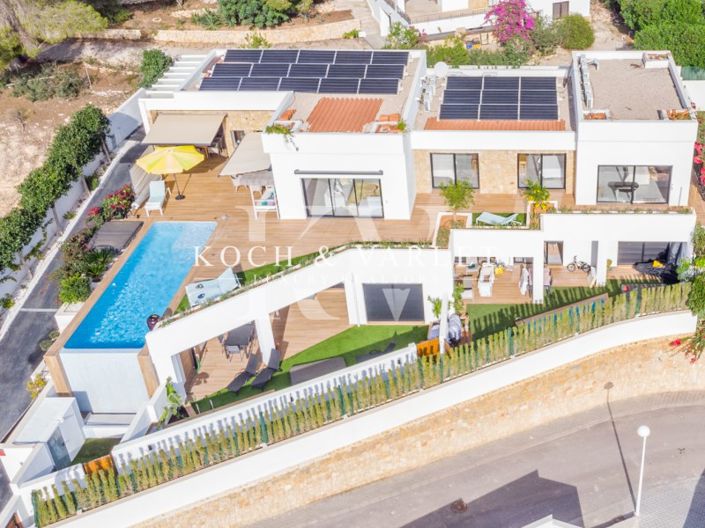 Image No.1-7 Bed Villa for sale