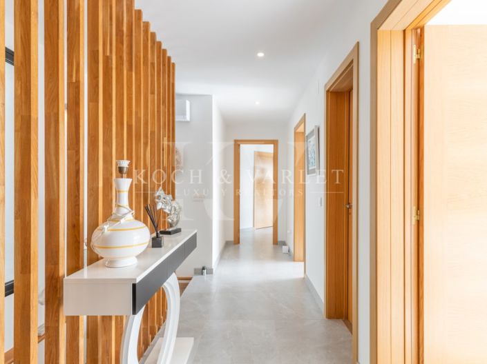 Image No.17-7 Bed Villa for sale