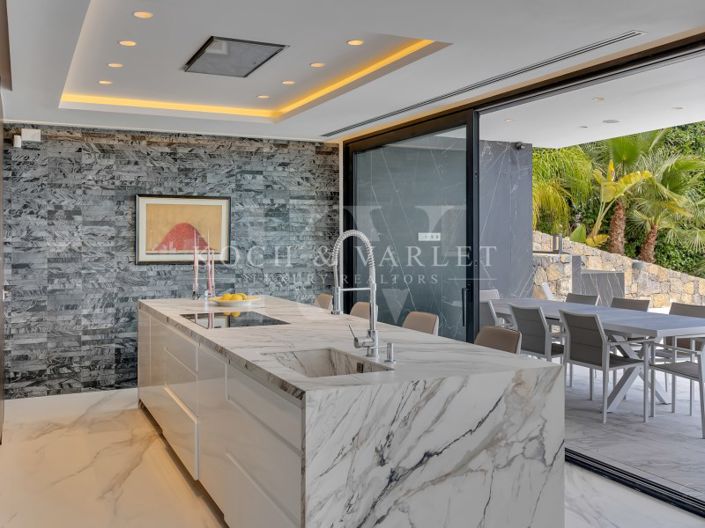 Image No.15-5 Bed Villa for sale