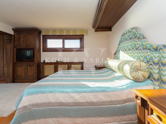 Image No.30-5 Bed Villa for sale