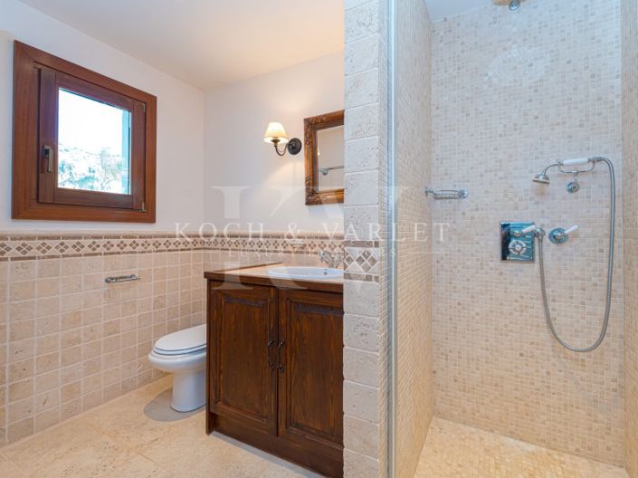 Image No.40-5 Bed Villa for sale