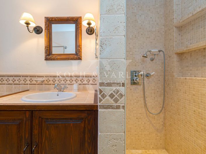 Image No.42-5 Bed Villa for sale