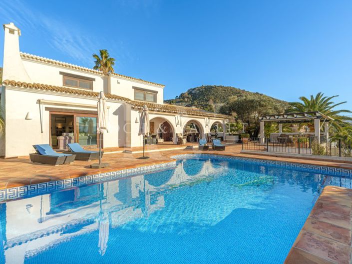 Image No.5-5 Bed Villa for sale