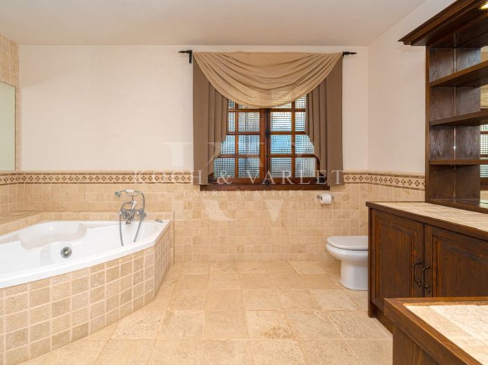 Image No.54-5 Bed Villa for sale