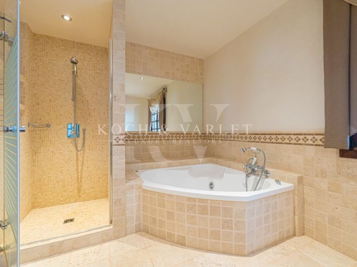 Image No.55-5 Bed Villa for sale