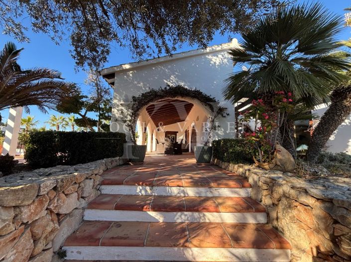 Image No.6-5 Bed Villa for sale