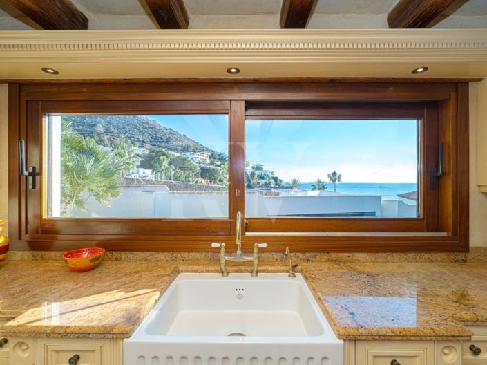 Image No.8-5 Bed Villa for sale