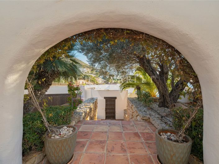 Image No.80-5 Bed Villa for sale