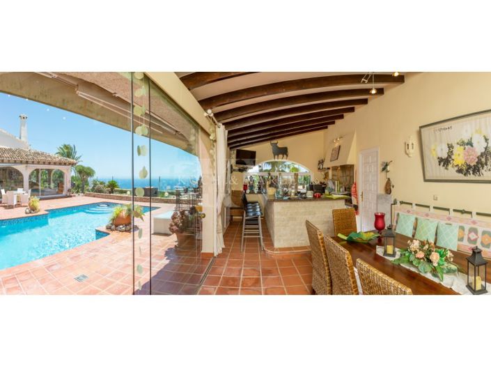 Image No.3-4 Bed Villa for sale