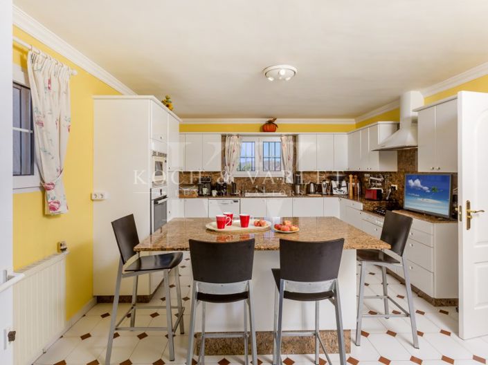 Image No.6-4 Bed Villa for sale