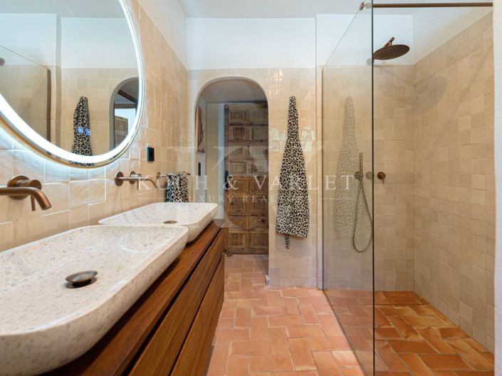 Image No.20-3 Bed Villa for sale