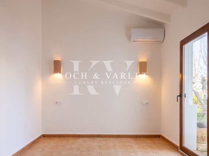 Image No.21-5 Bed Villa for sale