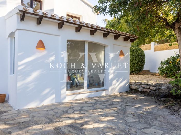 Image No.48-5 Bed Villa for sale