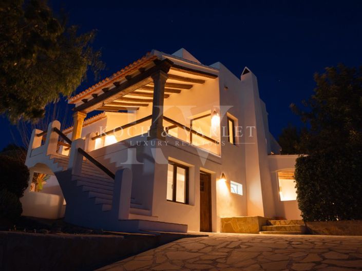 Image No.62-5 Bed Villa for sale