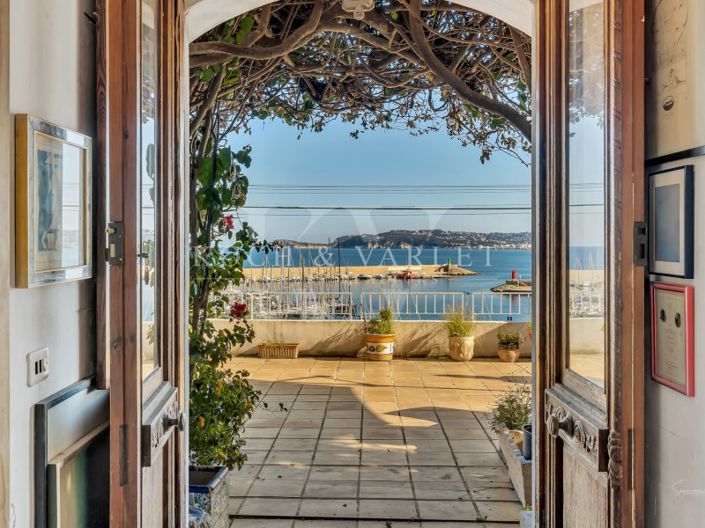 Image No.1-4 Bed Villa for sale