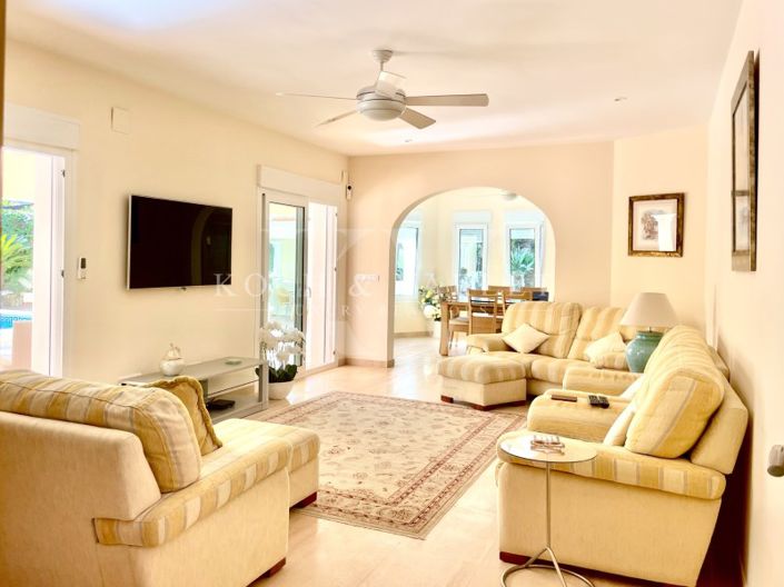 Image No.8-6 Bed Villa for sale