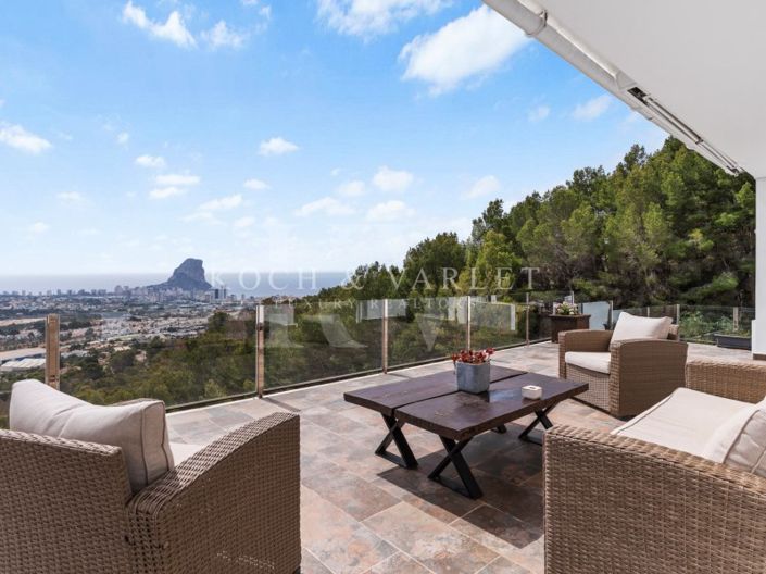 Image No.1-4 Bed Villa for sale