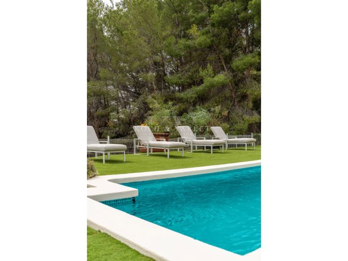 Image No.12-4 Bed Villa for sale