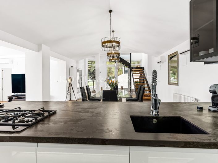 Image No.27-4 Bed Villa for sale