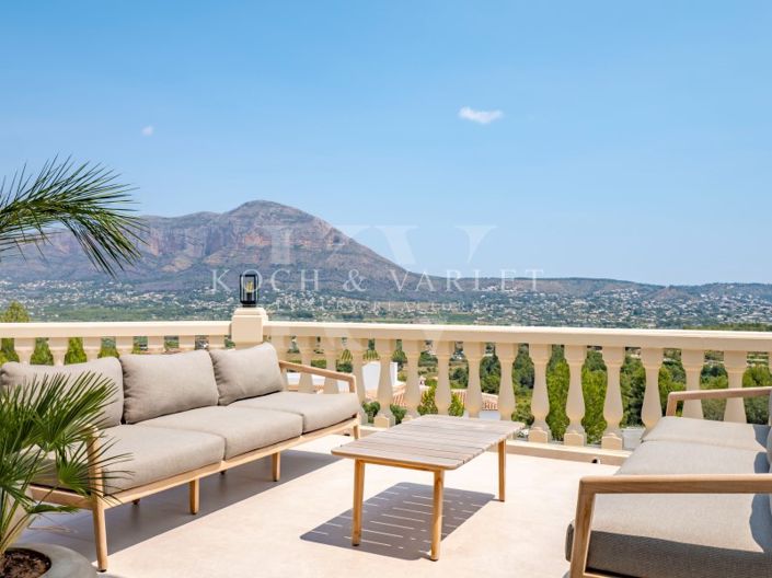 Image No.12-9 Bed Villa for sale