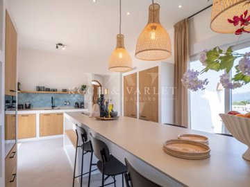 id881ba301-0000-0500-0000-000016356b4d