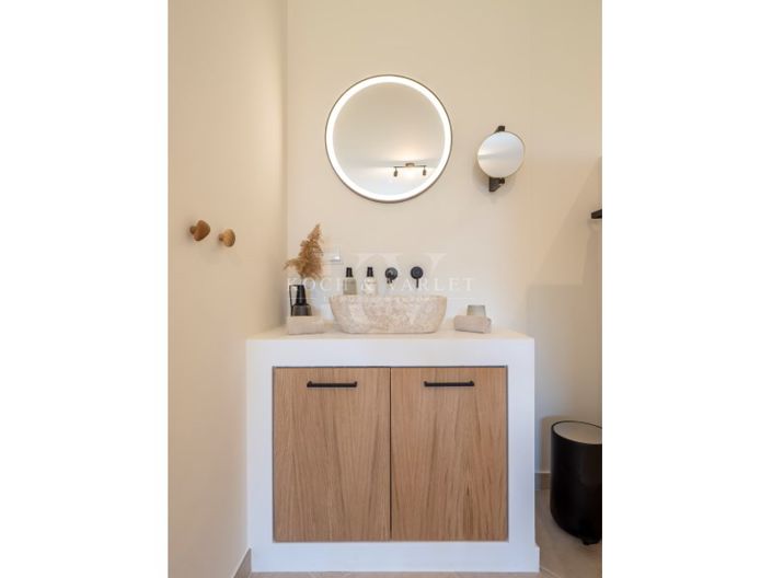 Image No.36-9 Bed Villa for sale