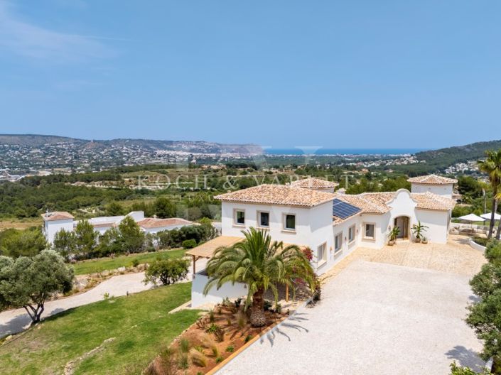 Image No.92-9 Bed Villa for sale