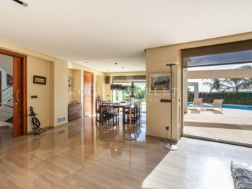 id8110a701-0000-0500-0000-000016aaad65