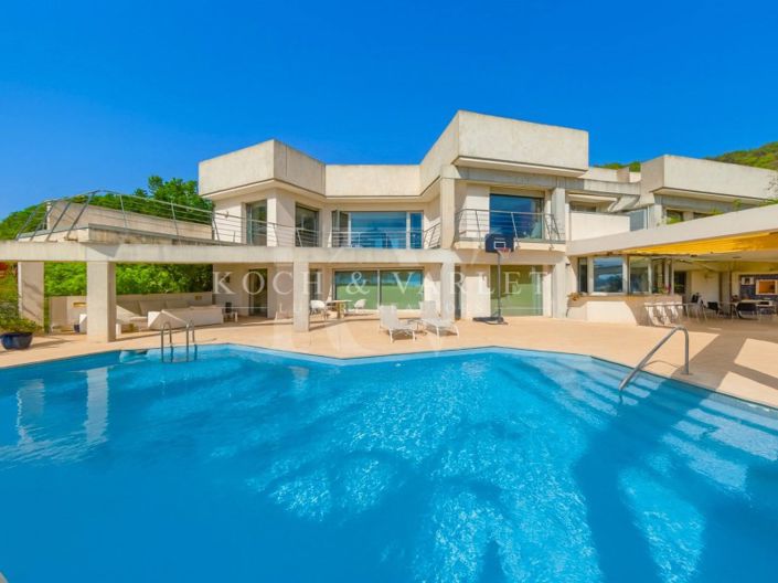 Image No.2-7 Bed Villa for sale