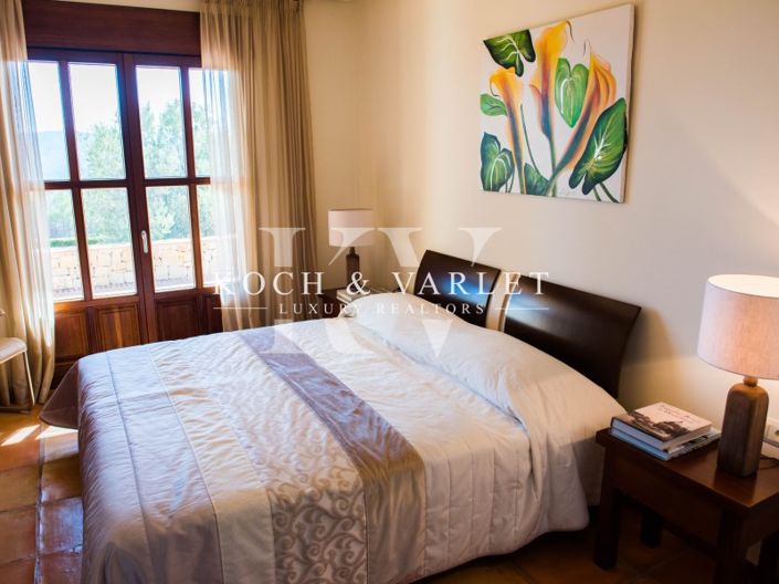 Image No.40-5 Bed Villa for sale