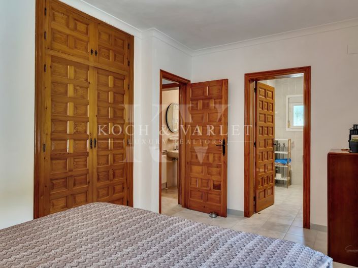 Image No.14-4 Bed Villa for sale