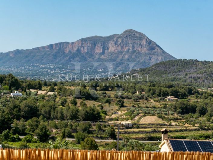 Image No.2-4 Bed Villa for sale