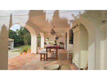 id4d879401-0000-0500-0000-000015010d3a