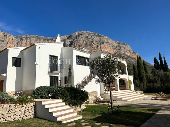 Image No.33-5 Bed Villa for sale