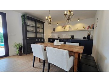 id4d879401-0000-0500-0000-000015010d42