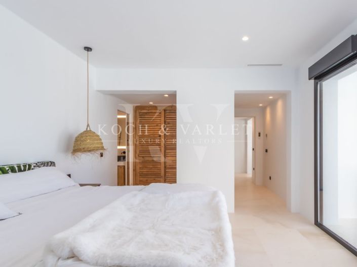 Image No.7-Villa for sale