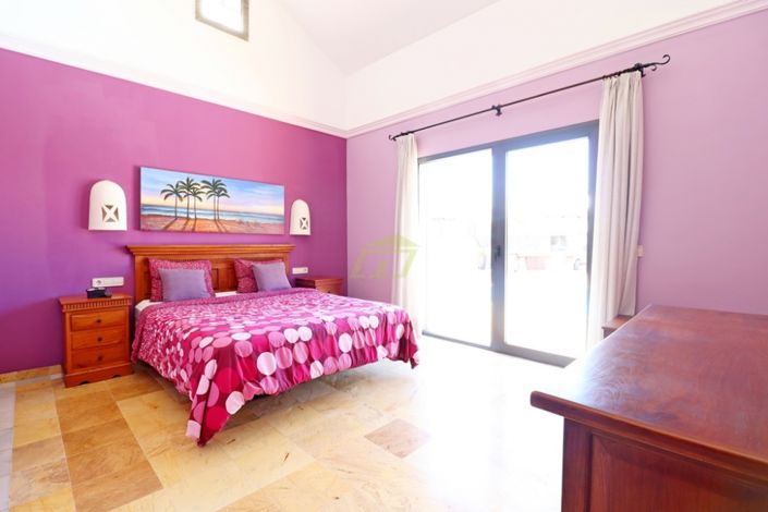 Image No.4-3 Bed Villa for sale
