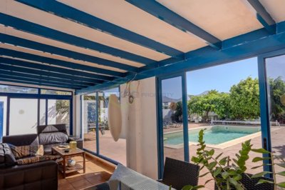 Spacious Playa Blanca villa with pool, guest apartment, and potential.