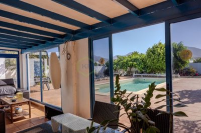 Spacious Playa Blanca villa with pool, guest apartment, and potential.