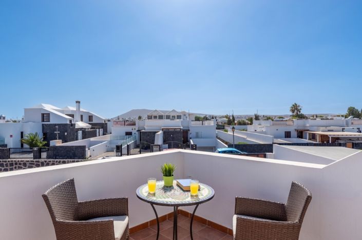 Image No.2-4 Bed Villa for sale