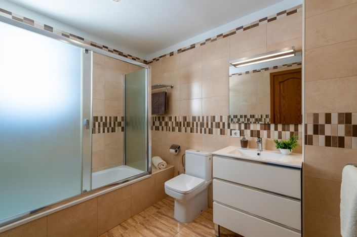 Image No.8-4 Bed Villa for sale