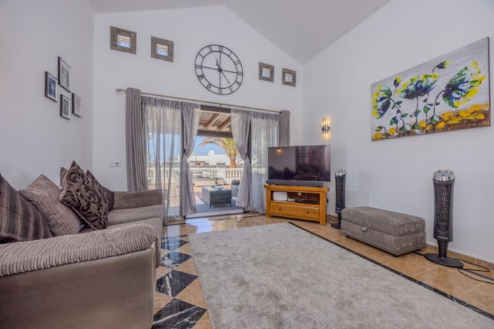 Image No.2-3 Bed Villa for sale