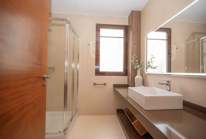 Image No.12-3 Bed Villa for sale