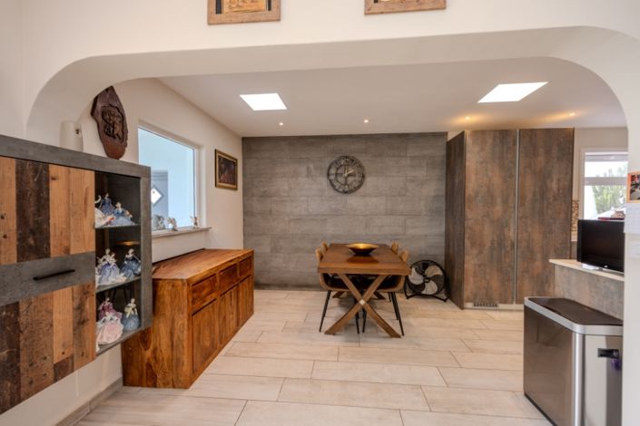 Image No.3-4 Bed Villa for sale