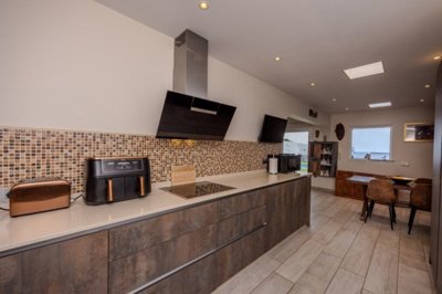 Stylish 4 bedroom villa with heated pool and Montaña Roja views in Playa Blanca